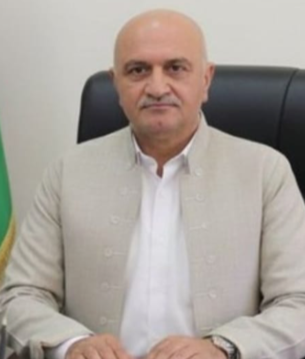 آزاد ساڵەیی